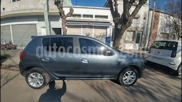 Foto venta Auto usado Renault Sandero 1.6 Privilege Nav (2017) color Gris Acero precio $389.000