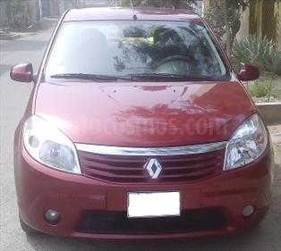 foto Renault Sandero Dynamique 1.6L usado (2010) color Rojo Almagro precio u$s6,800