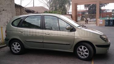 foto Renault Scénic 1.6 Authentique AA usado (2006) color Gris Stealth precio $2.990.000