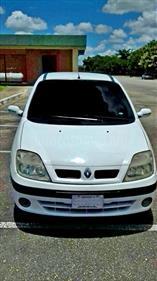 Renault Scenic Sinc. 1.6 usado (2002) color Blanco Cosmic precio BoF130.000.000