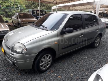 foto Renault Symbol 1.4 Autentiqu? usado (2002) color Verde precio $11.000.000