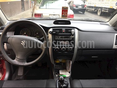 foto Suzuki aerio sw usado (2006) color Rojo Burdeos precio u$s8,000