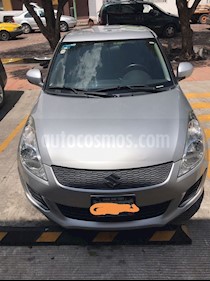 foto Suzuki Swift GA usado (2015) color Plata precio $123,000