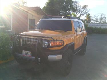 Toyota 4Runner 4x2 usado (2007) color Amarillo Mostaza precio u$s18.500