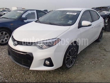 Foto Toyota Corolla 1.8 AT usado (2017) color Blanco precio BoF1.899.401.330