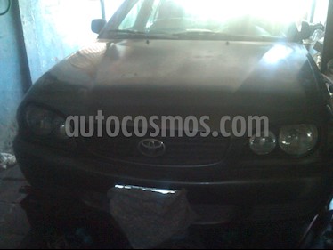Foto venta carro usado Toyota Corolla Xli Auto. 1.6 (2001) color Gris precio u$s1.600