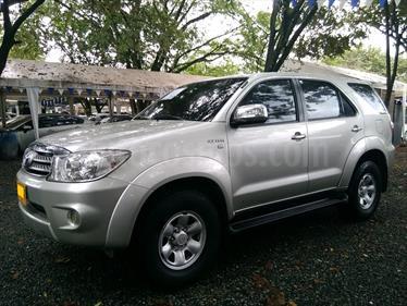 foto Toyota Fortuner Urbana 2.7L 4x2 Aut usado (2011) color Plata precio $73.000.000