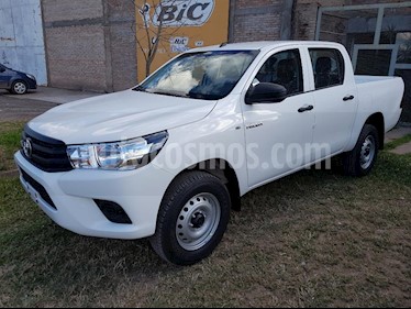 foto Toyota Hilux 2.4 4x2 TDi DC usado (2018) color Blanco precio $1.200.000
