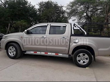 Foto venta Auto usado Toyota Hilux 2.4L Tdi 4x2 CD SR (2014) color Bronce
