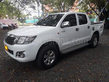 foto Toyota Hilux 2.5L 4x4 DC Diesel usado (2014) color Blanco precio $95.000.000