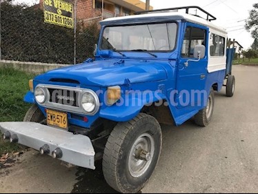 Foto venta Carro Usado Toyota Hilux 2.7L 4x4 (1977) color Azul precio $27.000.000