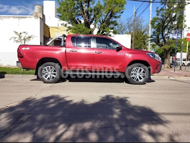 Foto venta Auto Usado Toyota Hilux 2.8 4x4 SRX TDi DC Aut (2016) color Rojo precio $680.000