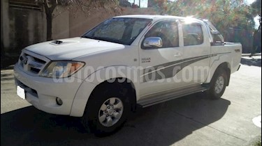 foto Toyota Hilux 3.0 4x2 SRV TDi DC usado (2006) color Blanco precio $520.000