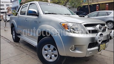 Foto Toyota Hilux 3.0L TD 4x4 C-D SRV usado (2009) color Plata precio u$s18,500