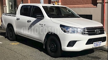 foto Toyota Hilux Cab. Sencilla Sinc. 4x2 usado (2015) color Negro precio BoF16.800.000