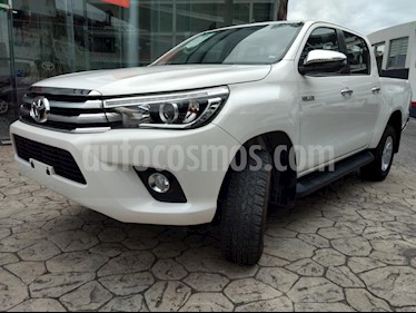 Foto venta Auto Seminuevo Toyota Hilux Cabina Doble SR (2018) color Beige precio $520,000