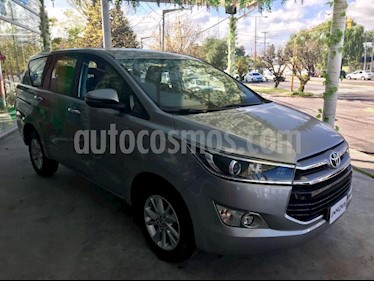 Foto venta Auto Usado Toyota Innova SRV 2.7 Aut 8 Pas (2018) color Gris Claro precio $934.800