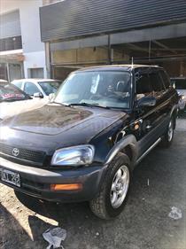 Foto venta Auto Usado Toyota RAV4 2.0L 4x4 Aut (2000) color Negro precio $140.000