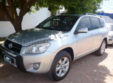foto Toyota RAV4 2.4L 4x4 Aut usado (2011) color Gris Claro precio $650.000