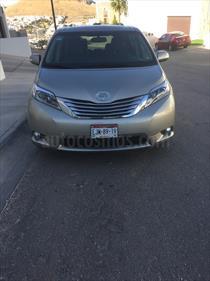 Foto venta Auto Usado Toyota Sienna Limited 3.5L (2015) color Arena Metal precio $535,000