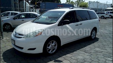 Foto venta Auto usado Toyota Sienna XLE 3.3L (2006) color Blanco precio $116,000