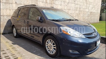 Foto venta Auto usado Toyota Sienna XLE 3.5L Piel (2010) color Gris Platino precio $187,000