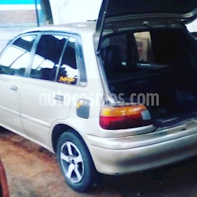 Foto venta carro Usado Toyota Starlet XL L4 1.3 8V (1994) color Plata precio u$s1.000