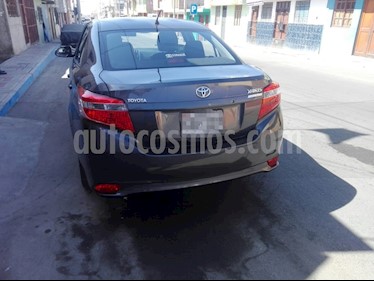 Toyota Yaris Hatchback 1.3L usado (2016) color Gris precio u$s12,500