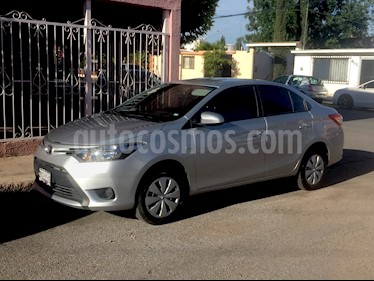 foto Toyota Yaris Sedán Core Aut usado (2017) color Plata precio $215,000
