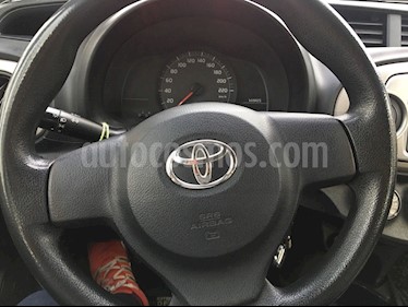 Foto venta Auto usado Toyota Yaris Sport 1.3 XLi 5P (2014) color Plata precio $5.700.000
