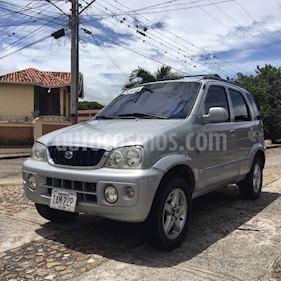 foto Toyota Yaris 1.3L Full usado (2006) color Plata precio $7.700.000