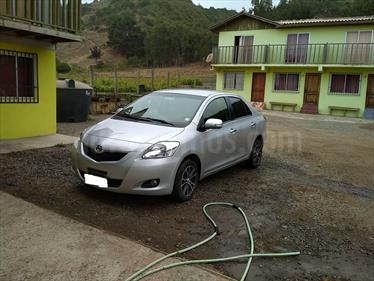 Foto venta Auto Usado Toyota Yaris 1.5 GLi (2013) color Plata precio $6.000.000