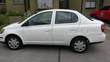 Foto venta Auto Usado Toyota Yaris 1.5 GLi (2001) color Blanco precio $3.200.000