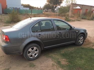 Foto venta Auto Usado Volkswagen Bora 1.9 TDi Trendline (2013) color Gris Platina precio $250.000