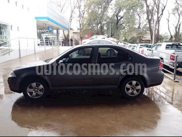 Foto venta Auto Usado Volkswagen Bora 2.0 Comfortline (2010) color Gris Cromo precio $215.000
