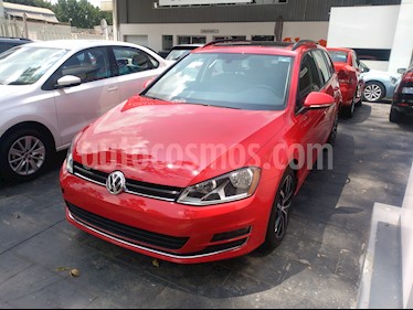 Foto venta Auto Seminuevo Volkswagen CrossGolf 1.4L (2016) color Rojo precio $314,999