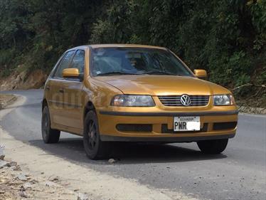 foto Volkswagen Gol 1.8 Básico usado (2001) color Dorado precio u$s7.200