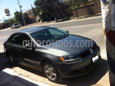 Foto venta Auto Seminuevo Volkswagen Jetta 2.0 Tiptronic (2014) color Gris Platino precio $155,000
