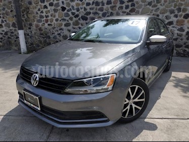 Foto venta Auto Seminuevo Volkswagen Jetta Fest (2017) color Gris precio $233,000