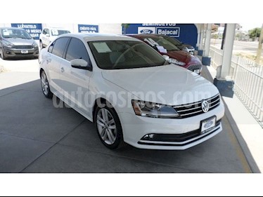 Foto venta Auto Seminuevo Volkswagen Jetta Sportline 1.8 T Tiptronic Piel (2018) color Blanco precio $320,000