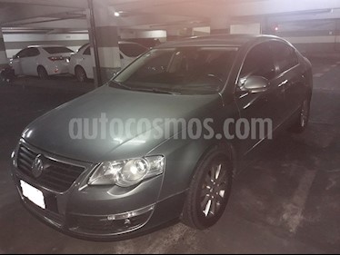 Foto venta Auto Usado Volkswagen Passat 2.0 FSi Exclusive Tiptronic (2006) color Gris Metalico precio $209.900