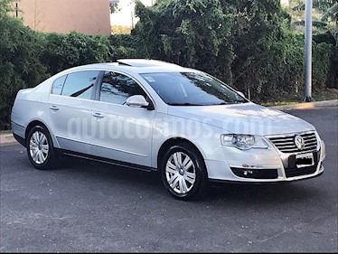 Foto venta Auto Usado Volkswagen Passat 2.0 TSi Exclusive Tiptronic (2010) color Gris Iceland precio $399.000