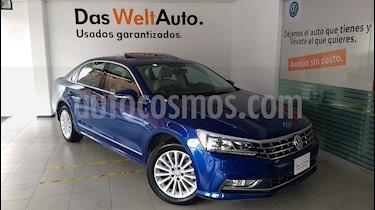 foto Volkswagen Passat Tiptronic Highline usado (2017) color Azul precio $379,000