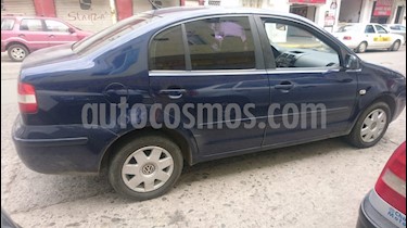 Foto venta Auto Seminuevo Volkswagen Polo 1.6L Base 5P Ac (2005) color Azul Metalizado precio $50,000