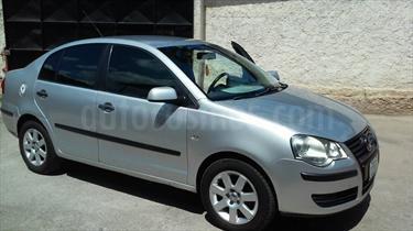 Foto venta carro usado Volkswagen Polo Comfortline Sinc. (2007) color Plata precio u$s3.250