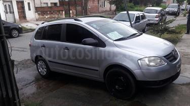Foto venta Auto Usado Volkswagen Suran 1.6 Comfortline (2007) color Gris Plata precio $120.000