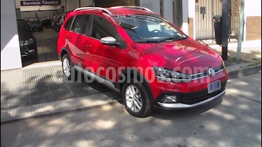 Foto venta Auto Usado Volkswagen Suran Cross 1.6 Highline (2017) color Rojo precio $439.900