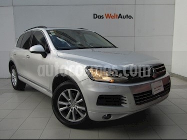 Foto venta Auto Seminuevo Volkswagen Touareg 3.6L V6 FSI (2013) color Plata precio $307,000
