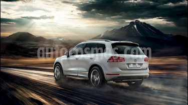 Foto venta Auto nuevo Volkswagen Touareg 4.2 TSi Premium color Plata