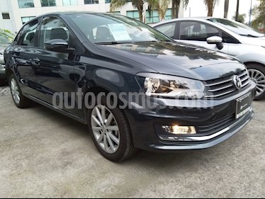 foto Volkswagen Vento Highline Aut usado (2018) color Gris Carbono precio $218,000